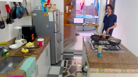 Laick online show from November 25, 2025, 7:25 pm