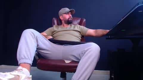 JackEthan online show from October 10, 2025, 5:28 am