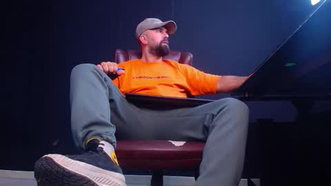 JackEthan online show from October 16, 2025, 4:57 am