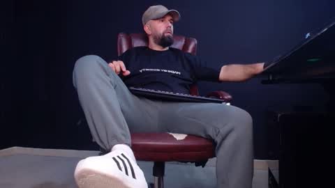 JackEthan online show from October 24, 2025, 4:31 am