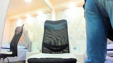 Snapshot of jacksonmuller_ chatting on December 12, 2024, 11:40 am Jackson online show from December 12, 2024, 11:40 am