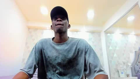 Snapshot of jacksonmuller_ chatting on January 17, 2025, 3:32 pm Jackson online show from January 17, 2025, 3:32 pm