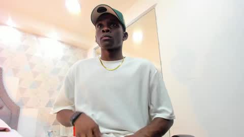 Snapshot of jacksonmuller_ chatting on January 31, 2025, 2:17 pm Jackson online show from January 31, 2025, 2:17 pm