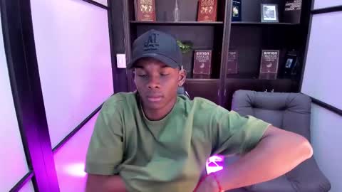 Snapshot of jacksonmuller_ chatting on October 27, 2025, 1:04 pm Jackson online show from October 27, 2025, 1:04 pm