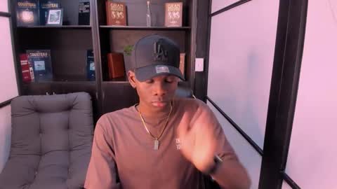 Snapshot of jacksonmuller_ chatting on November 15, 2025, 12:02 pm Jackson online show from November 15, 2025, 12:02 pm