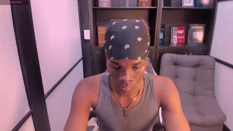 Snapshot of jacksonmuller_ chatting on November 19, 2025, 1:44 pm Jackson online show from November 19, 2025, 1:44 pm