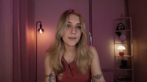 Linda Sofia help me get to 100 thumbs up online show from February 11, 2026, 2:49 am