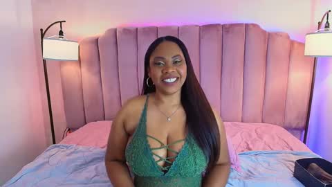 Snapshot of jackynorriss chatting on January 20, 2025, 6:43 pm Jacky Norriss online show from January 20, 2025, 6:43 pm