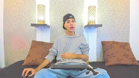 jacob_blackwell online show from October 18, 2025, 7:58 pm