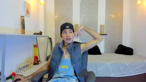 jacob_blackwell online show from November 10, 2025, 7:57 pm