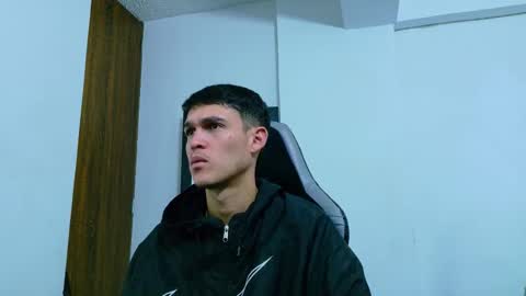 jacob_king01 online show from February 23, 2026, 12:02 pm