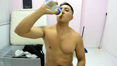 Snapshot of jacobiwalker chatting on October 13, 2025, 10:32 pm jacobiwalker online show from October 13, 2025, 10:32 pm