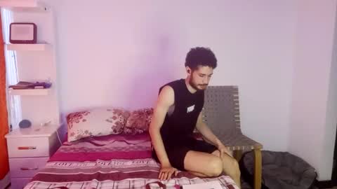 JACOB  ROBIN online show from November 6, 2025, 6:20 pm