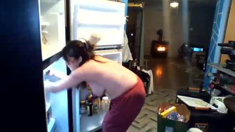 Jacqueline Stone online show from February 12, 2025, 8:18 pm