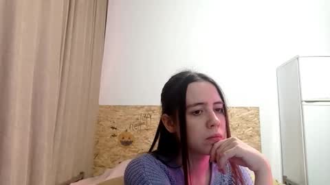 jacquelynsundin online show from November 4, 2025, 8:30 pm