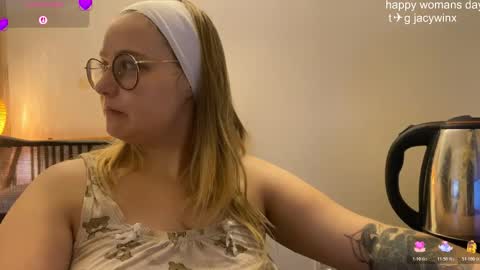 jacywinslat online show from March 8, 2026, 5:39 pm