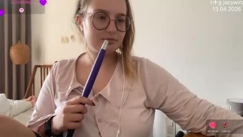 jacywinslat online show from April 13, 2026, 10:10 am