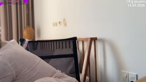 jacywinslat online show from April 14, 2026, 9:48 am