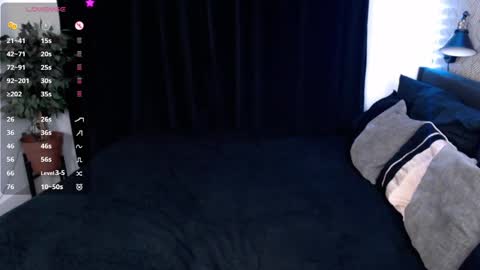 Jade online show from October 4, 2025, 10:30 pm