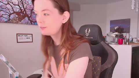 Jade49 online show from April 5, 2026, 6:38 pm