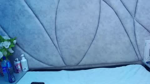 Jade online show from March 8, 2025, 2:55 am