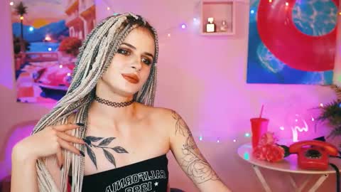 jade_castle online show from December 16, 2024, 7:32 pm