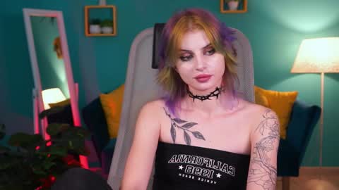 jade_castle online show from January 31, 2025, 7:29 am