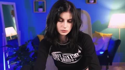 jade_castle online show from April 9, 2026, 4:56 pm