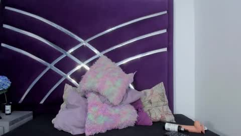 jade_ht online show from April 29, 2026, 5:41 pm