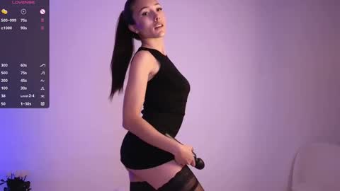 Jade Paris online show from October 13, 2025, 12:16 pm