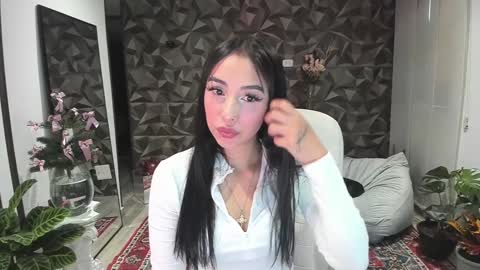 Snapshot of jade_porn chatting on December 5, 2024, 10:55 am Jade independent model online show from December 5, 2024, 10:55 am