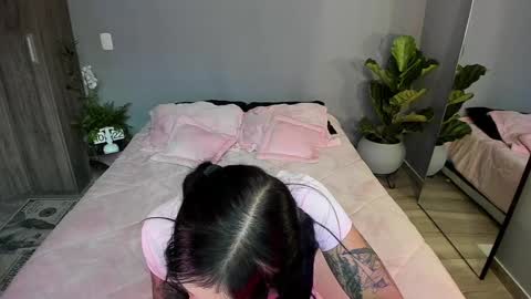 Snapshot of jade_porn chatting on January 9, 2025, 3:23 pm Jade independent model online show from January 9, 2025, 3:23 pm