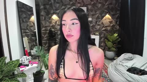 Snapshot of jade_porn chatting on January 27, 2025, 11:43 am Jade independent model online show from January 27, 2025, 11:43 am