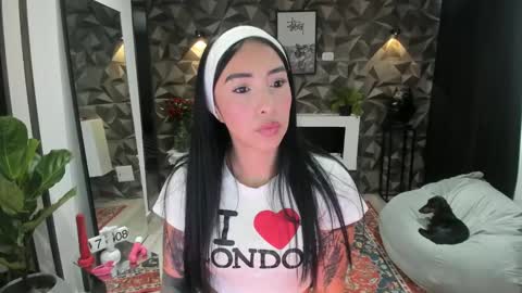 Snapshot of jade_porn chatting on February 24, 2025, 12:05 pm Jade independent model online show from February 24, 2025, 12:05 pm