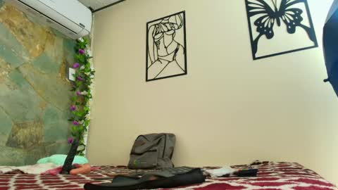 Snapshot of jade_roxx chatting on April 26, 2026, 12:14 pm JADE online show from April 26, 2026, 12:14 pm