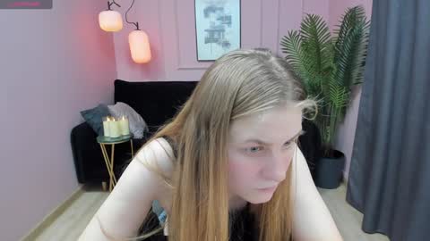 Jade online show from February 6, 2025, 1:05 am