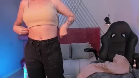 jade_vela online show from October 11, 2025, 4:16 pm