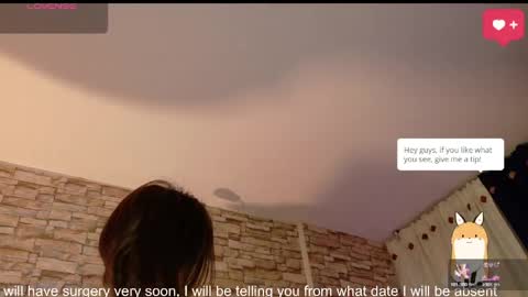 jade white  online show from May 25, 2026, 12:44 pm