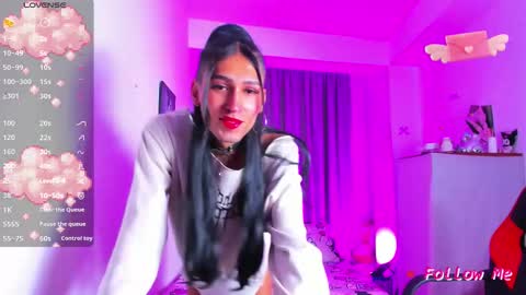 Snapshot of jadebenett chatting on October 18, 2025, 2:47 am Jade Benett online show from October 18, 2025, 2:47 am