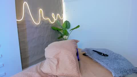 jadee__ online show from January 31, 2025, 9:27 am