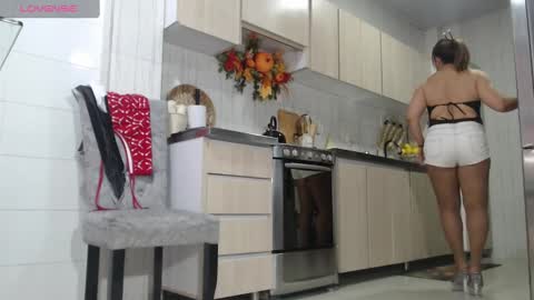 Jade online show from October 1, 2025, 5:19 pm