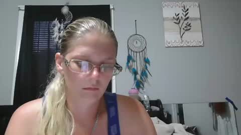 JadeLuv online show from July 1, 2026, 1:18 am