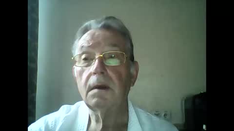 Snapshot of jahanc01 chatting on September 30, 2025, 5:45 am Malko online show from September 30, 2025, 5:45 am