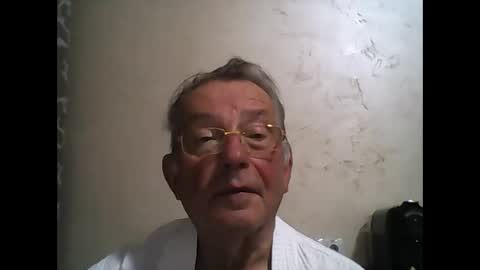 Snapshot of jahanc01 chatting on October 3, 2025, 12:18 am Malko online show from October 3, 2025, 12:18 am
