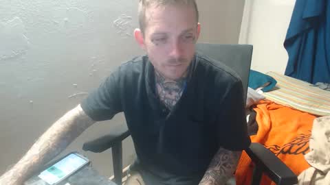 showingitoff online show from October 5, 2025, 1:31 pm