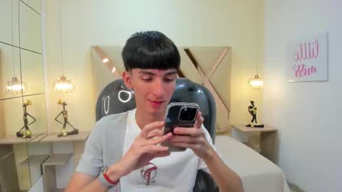 JAKE online show from December 4, 2025, 4:27 pm