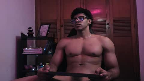 jake_hill1 online show from October 1, 2025, 4:51 am