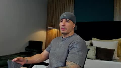 Snapshot of jakestone_1 chatting on November 10, 2025, 1:04 am jakestone_1 online show from November 10, 2025, 1:04 am