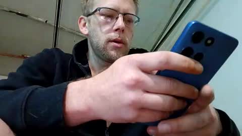 JakeysSnakey420 online show from April 7, 2026, 1:55 pm