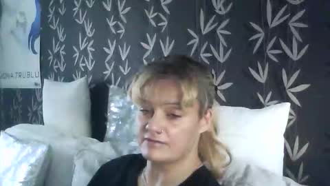 JAKKI LOUISE pornstar online show from November 13, 2025, 2:38 pm